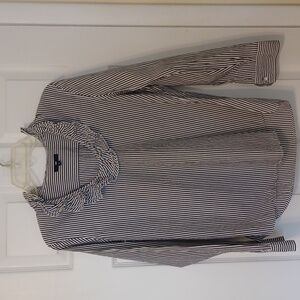 GAP Sz L (more Like a M)Black and White Striped Blouse With Ruffled Colar